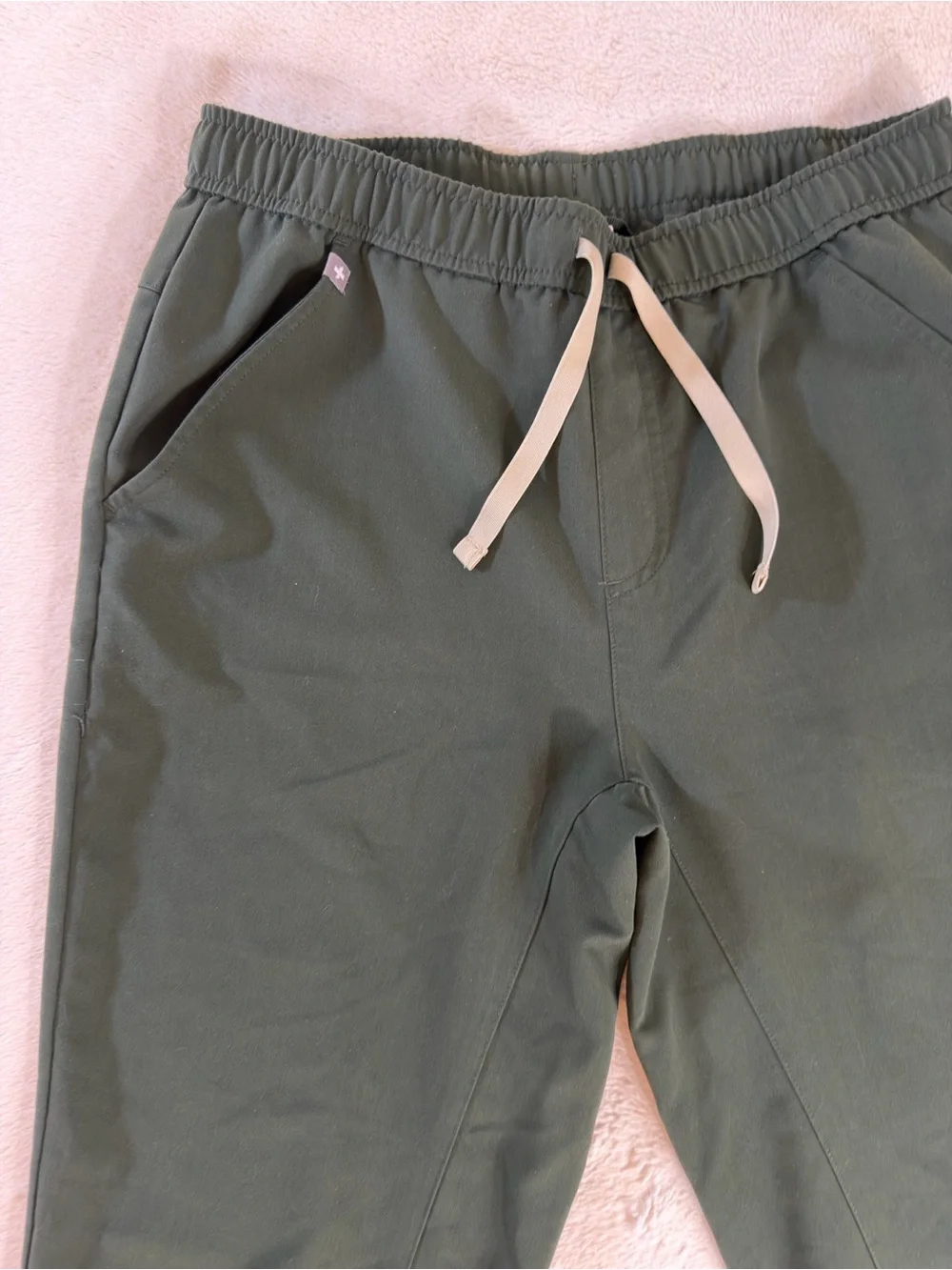 FIGS Men's Forest Green Jogger Sweatpants with Cream Drawstring ITEM2670